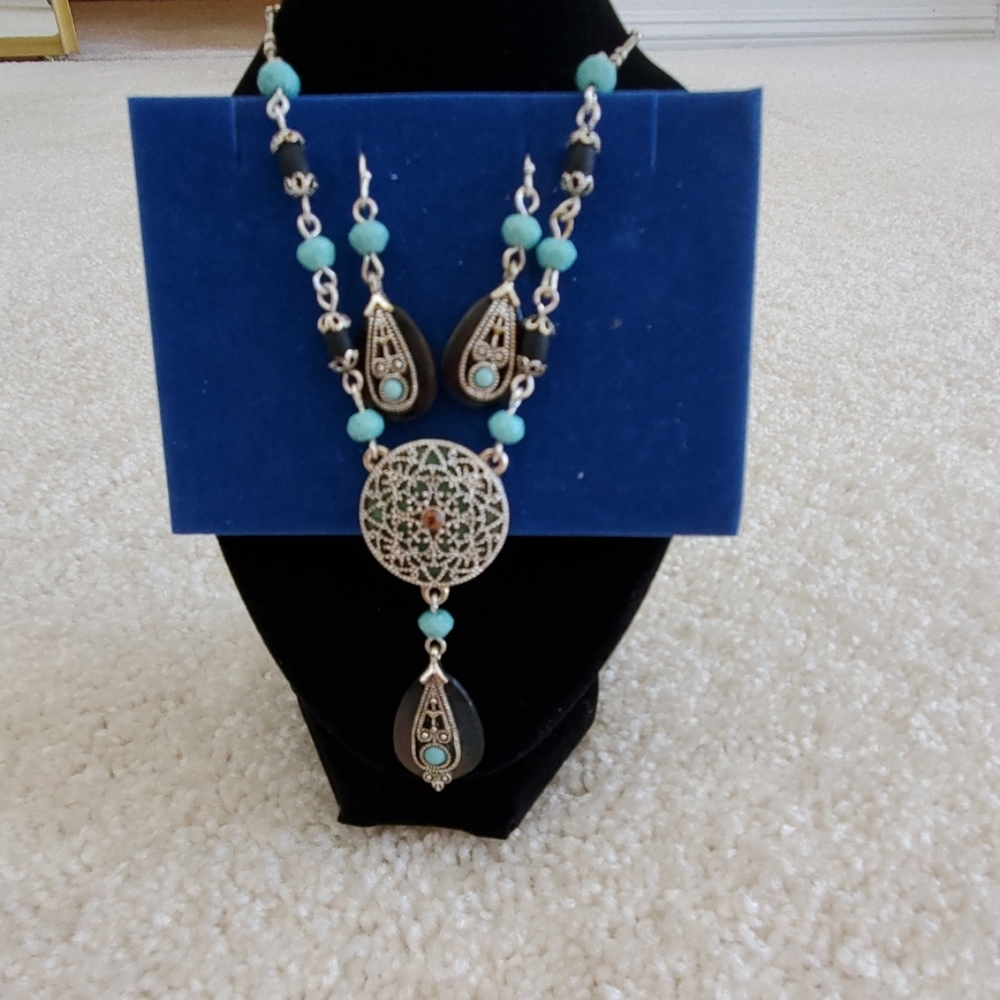 Necklace and Earring Set